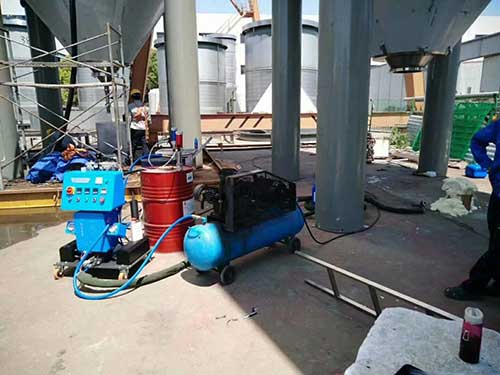 噴涂聚脲設備專業化程度高的廠家 省料(圖1) 噴涂聚脲設備專業化程度高的廠家